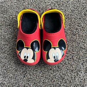 Boys Fuzzy Mickey Crocs